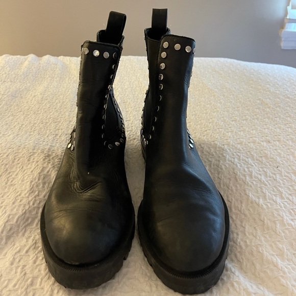 Dolce Vita Peton Chelsea Booties - Picture 8 of 11
